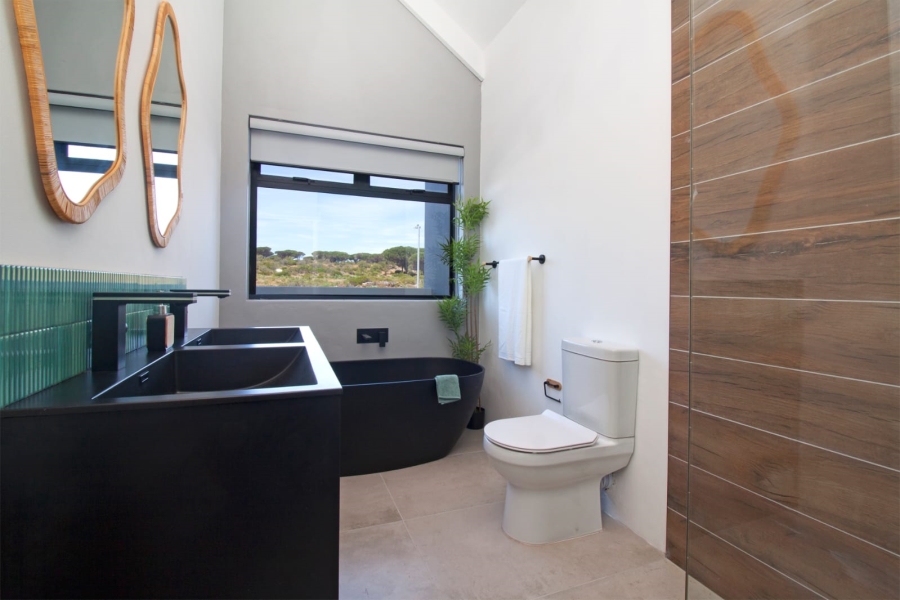 4 Bedroom Property for Sale in Kommetjie Western Cape